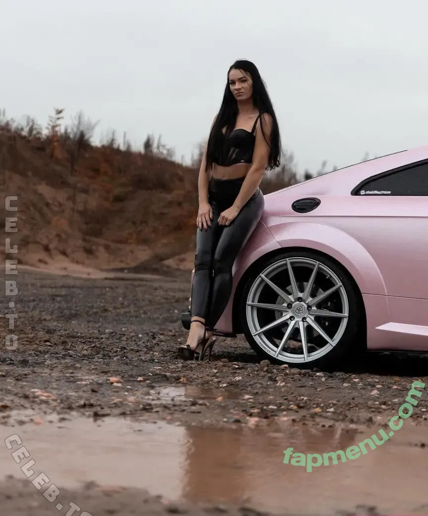 Christina Winkler nude photo #0056 (christina271099 / thepussywagon310)