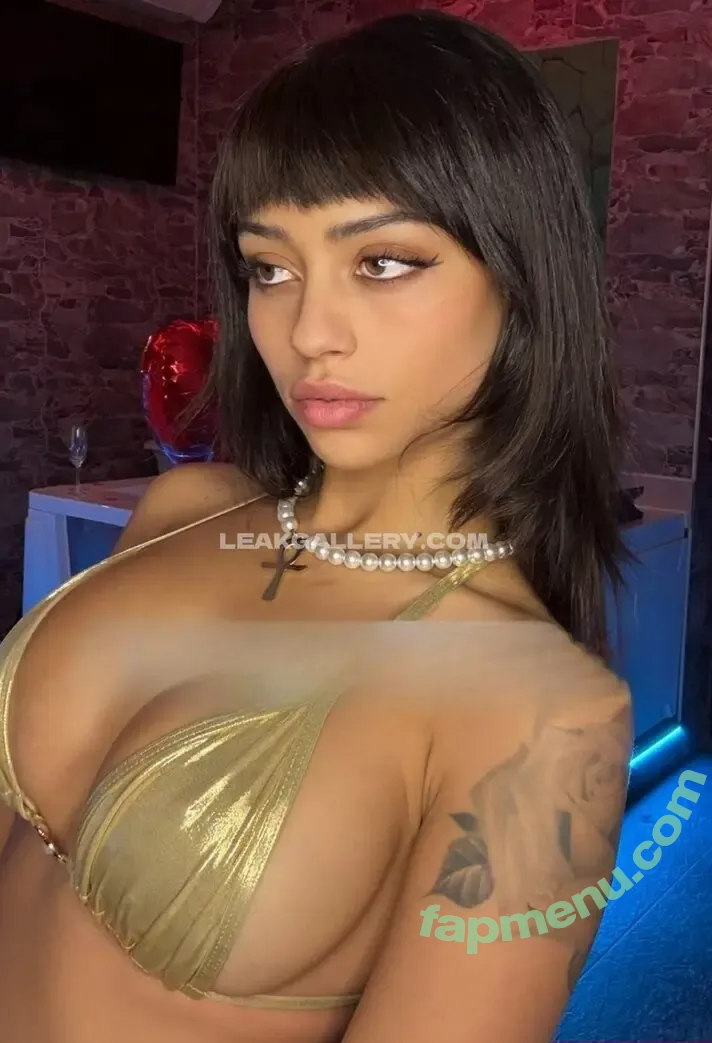christinabertevello nude photo #0036 (christina.bertevello)