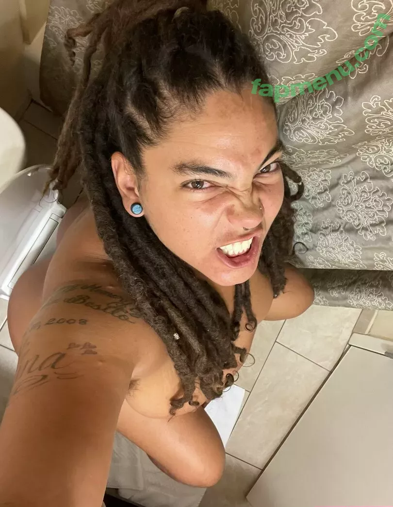 ChristinaGonzalez nude photo #0001 (FeistyFeminista / cristinagonzalezromualdez / missfiesty)