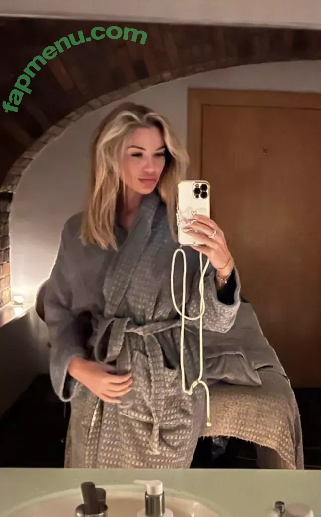 Christine McGuinness nude photo #0231 (mrscmcguinness)