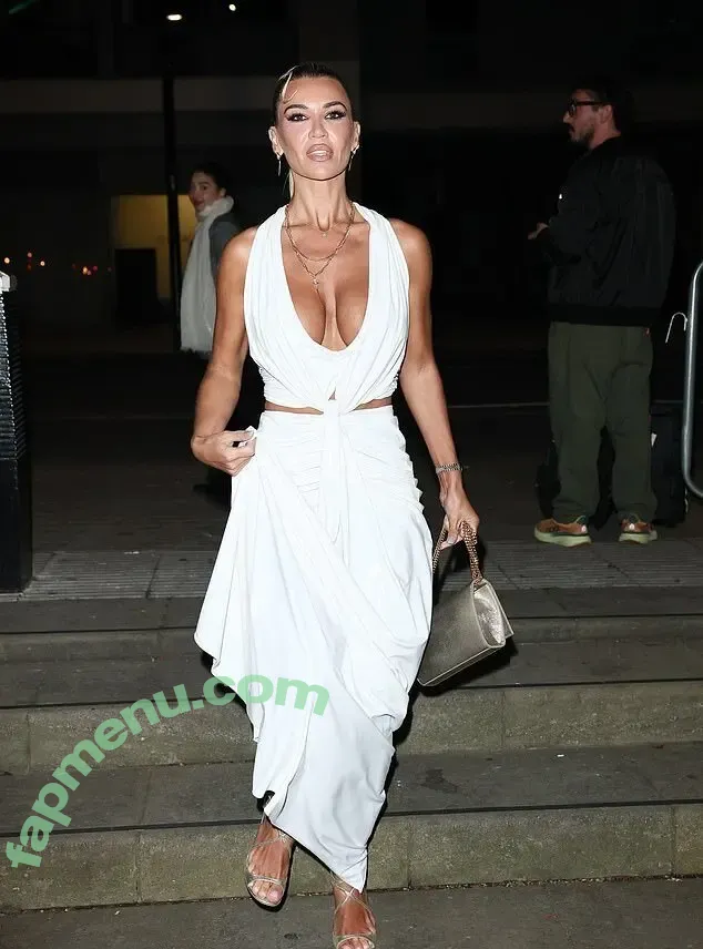 Christine McGuinness nude photo #1086 (mrscmcguinness)