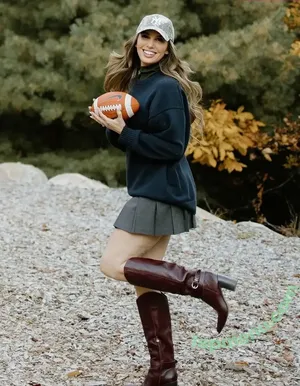 Christy Carlson Romano / thechristycarlsonromano nude photo #0167