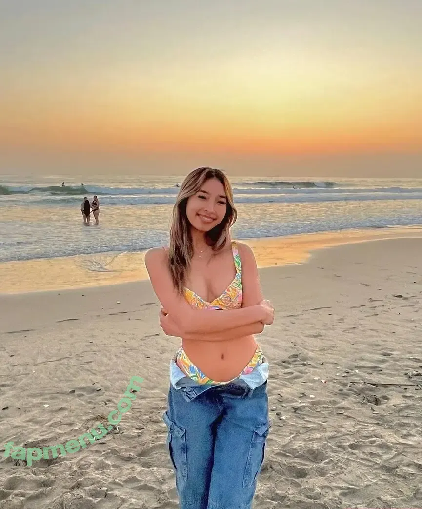 christychauu nude photo #0006 (christychauu)