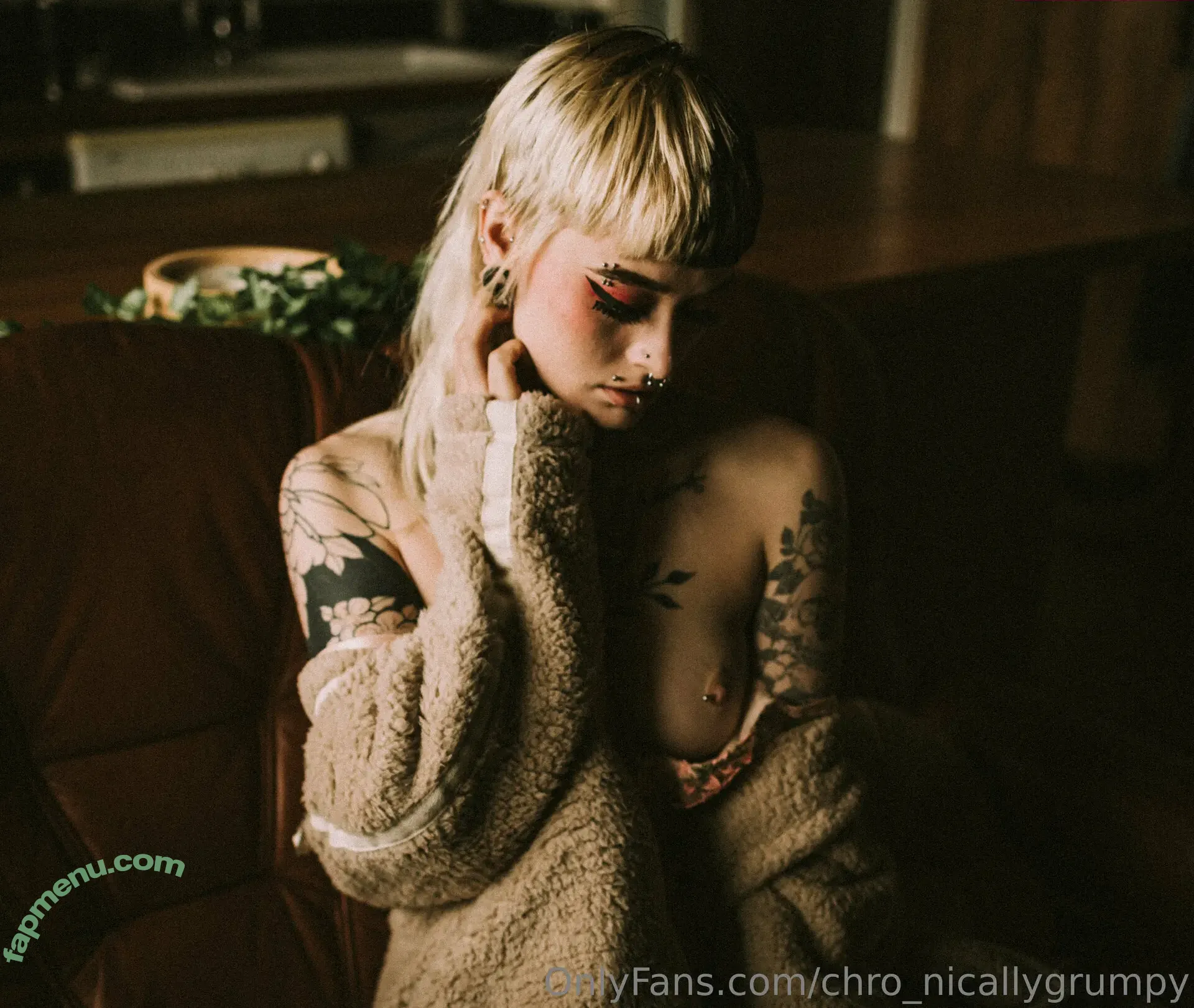 chro_nicallygrumpy nude photo #0012 (chro_nicallygrumpy)