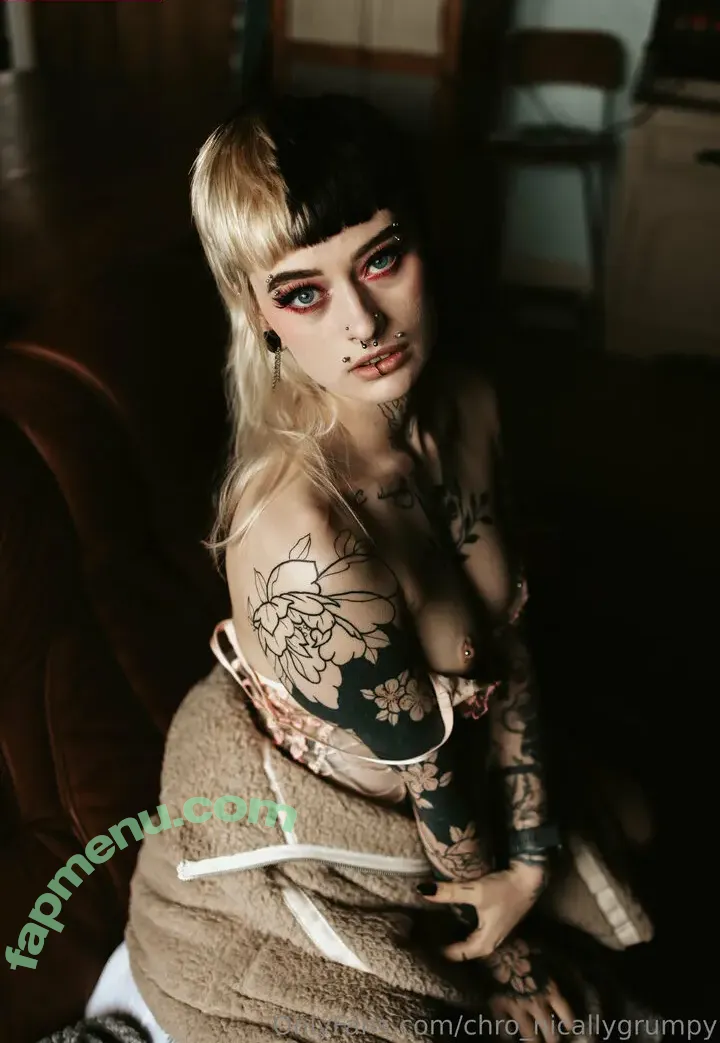 chro_nicallygrumpy nude photo #0015 (chro_nicallygrumpy)