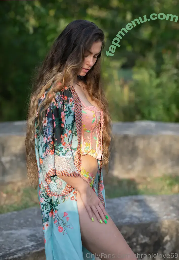Chroniclove nude photo #0570 (Chroniclove69 / marleyschroniclove)