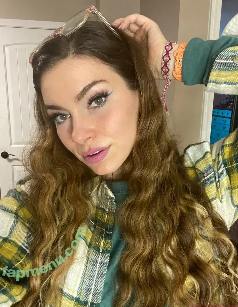 Chroniclove nude photo #0592 (Chroniclove69 / marleyschroniclove)
