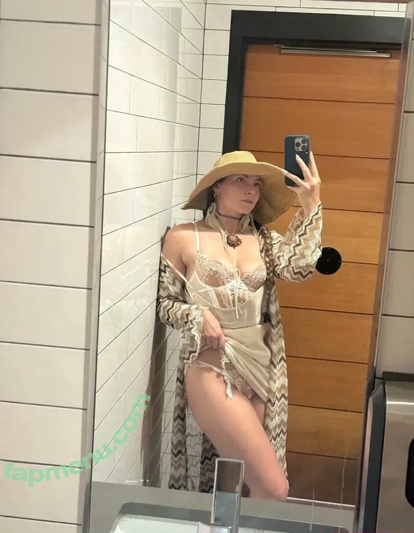 Chroniclove nude photo #0642 (Chroniclove69 / marleyschroniclove)