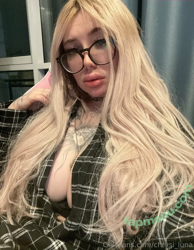 chrysi_luna nude photo #0062 (chrysiluna)