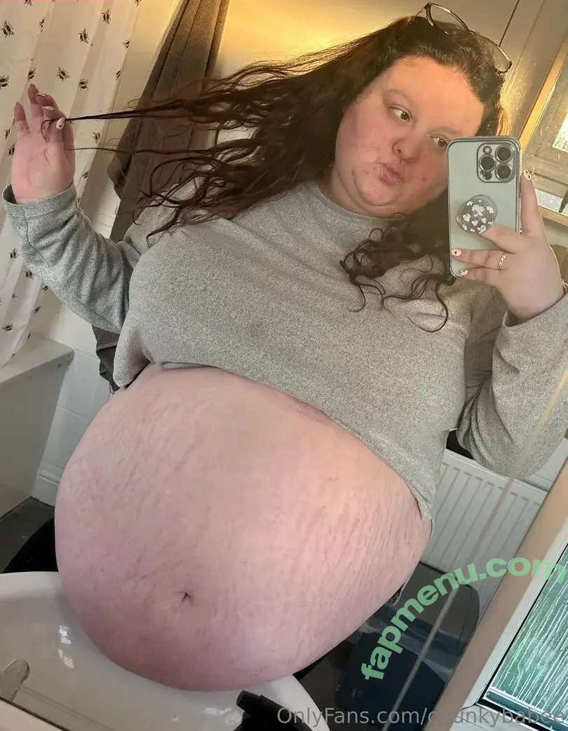 chunkybabee nude photo #0202 (bakedbychunkybabe)