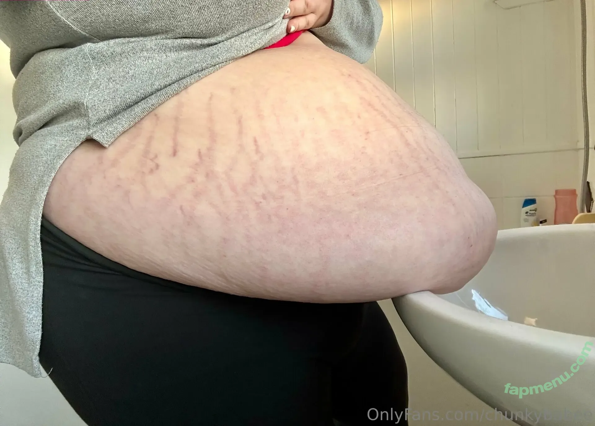 chunkybabee nude photo #0203 (bakedbychunkybabe)