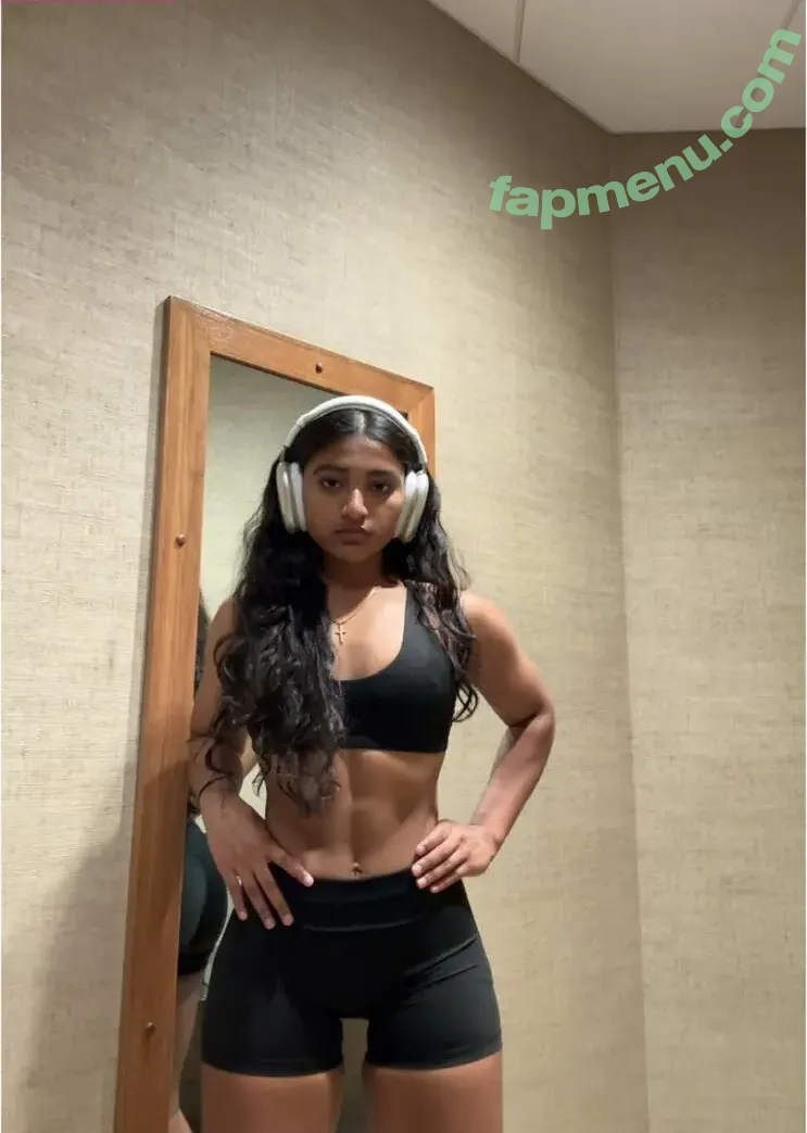 Ciara Oommen nude photo #0011 (ciaraoommen)