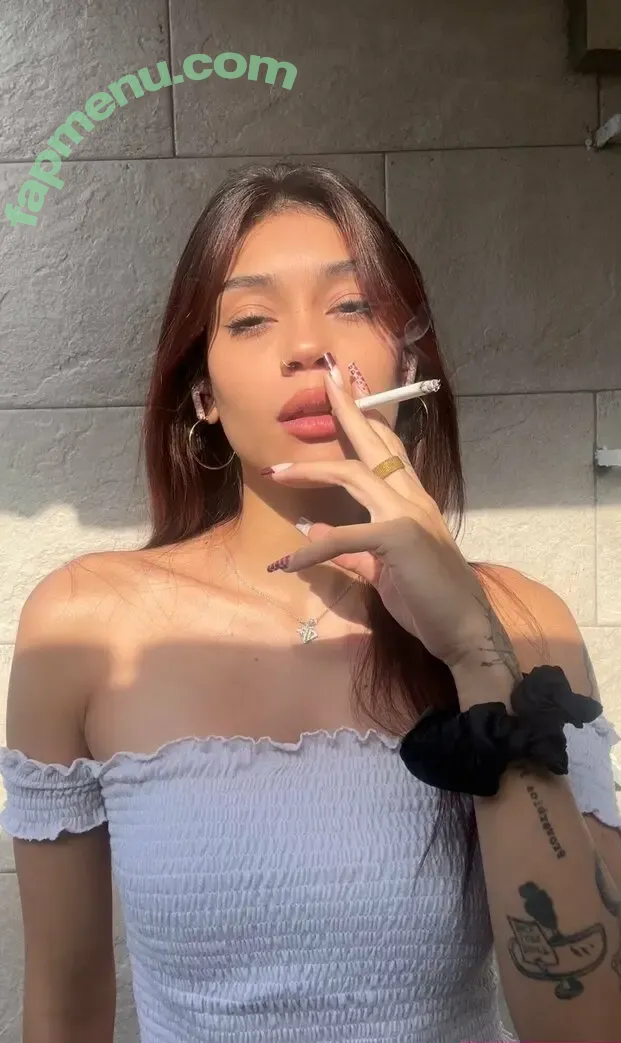 cigarettemuse nude photo #0031 (cigarettemuse)