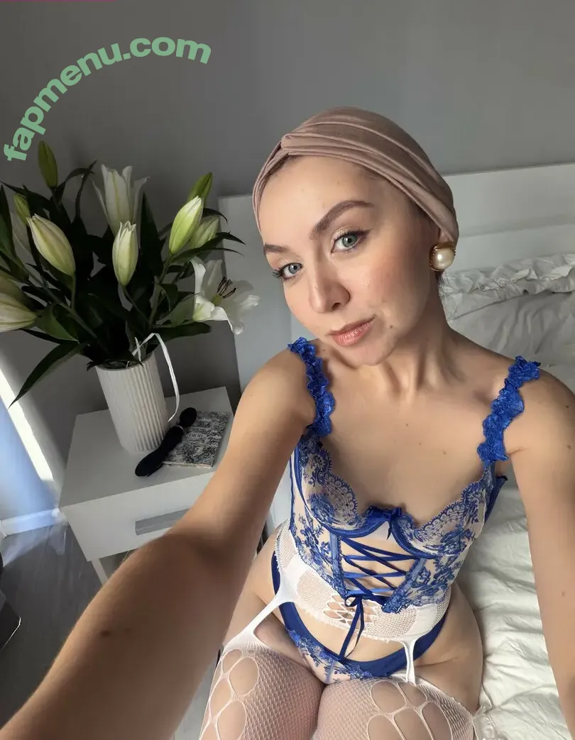 Cigdem Crystal nude photo #0012 (cigdem.crystall)