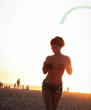 ciggybae / Zendaya lookalike / gypsybaehere / homeskilla_whitnit nude photo #0093
