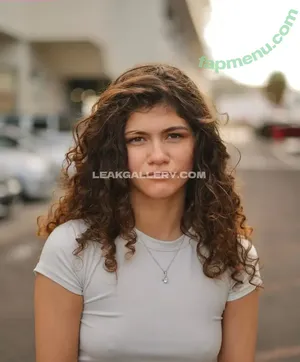 ciggybae / Zendaya lookalike / gypsybaehere / homeskilla_whitnit nude photo #0112