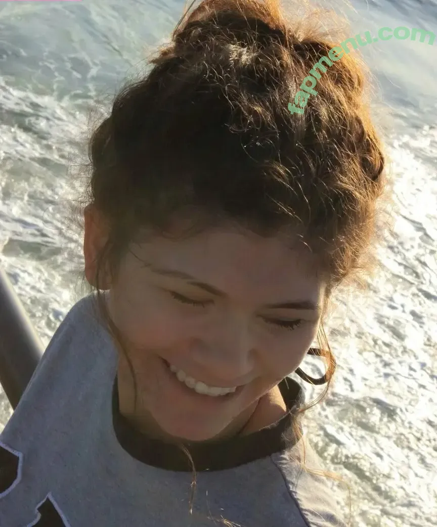 ciggybae nude photo #0086 (Zendaya lookalike / gypsybaehere / homeskilla_whitnit)