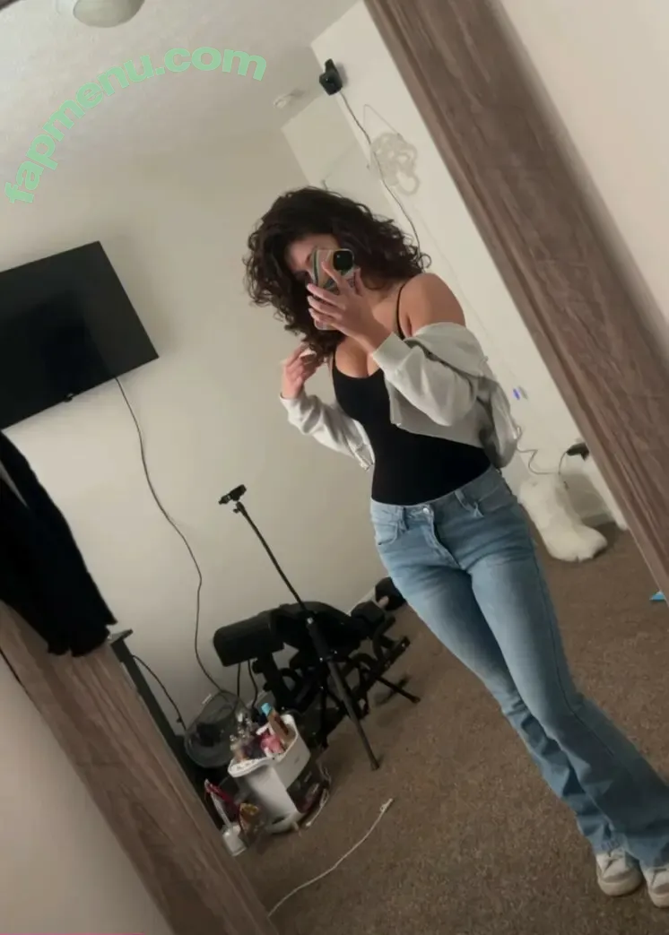 ciggybae nude photo #0117 (Zendaya lookalike / gypsybaehere / homeskilla_whitnit)