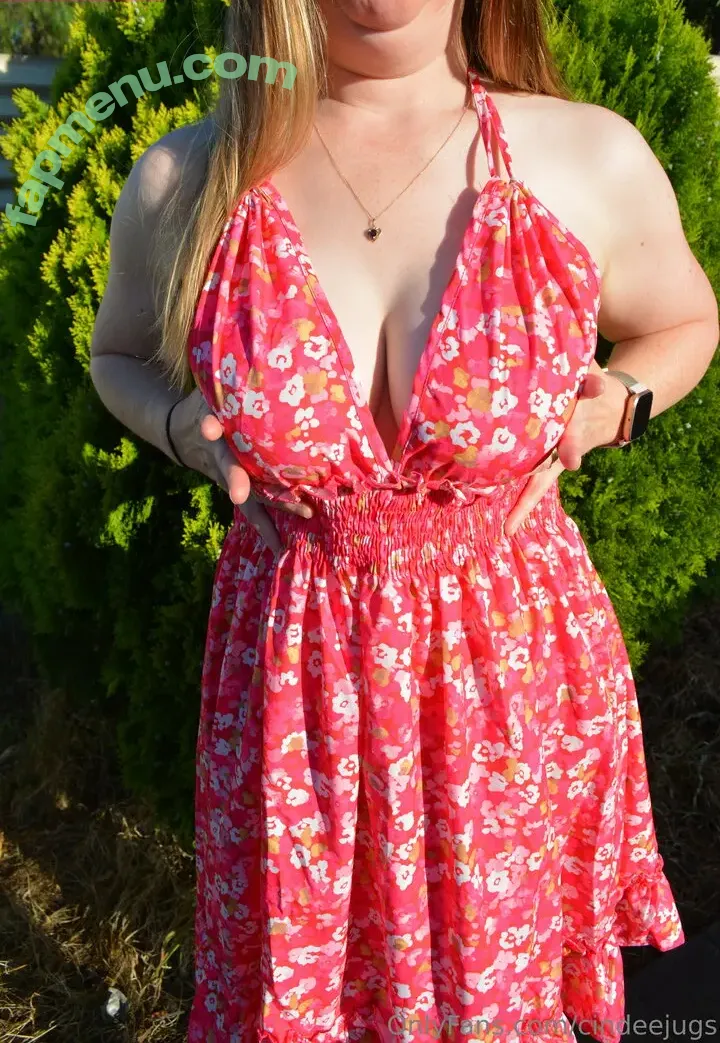 cindeejugs nude photo #0020 (cindeejugs)