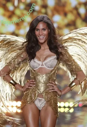 Cindy Bruna / CindyBrunaOfficiel / cindybruna / realcindybruna / thecindybruna nude photo #0171