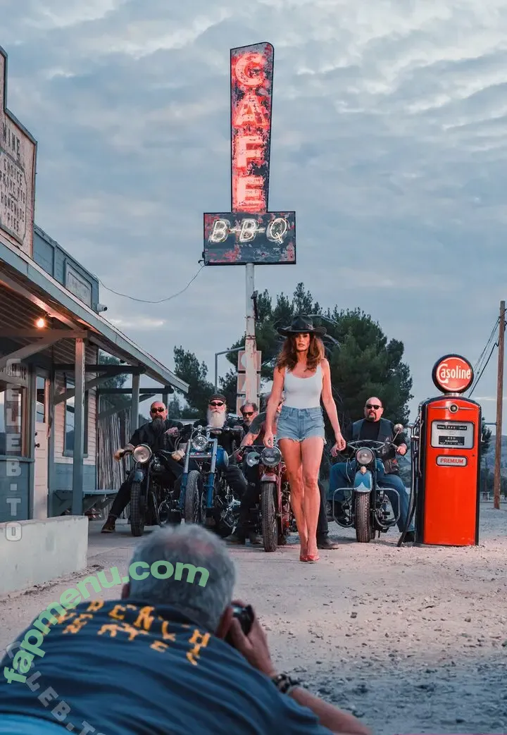 Cindy Crawford nude photo #0484 (CindyCrawford)