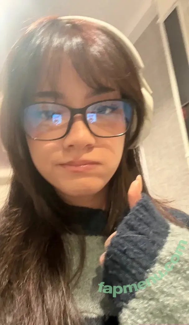 Cinnabrit nude photo #1575 (cinna / cinnanut)