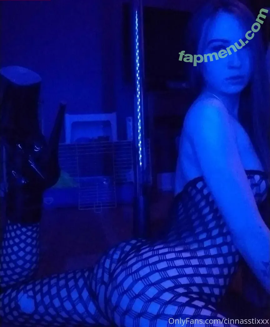 cinnasstixxx nude photo #0005 (cinna_stixx_92)