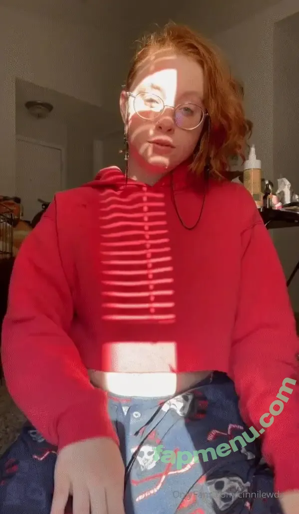 cinnilewds nude photo #0006 (cinnilewds)