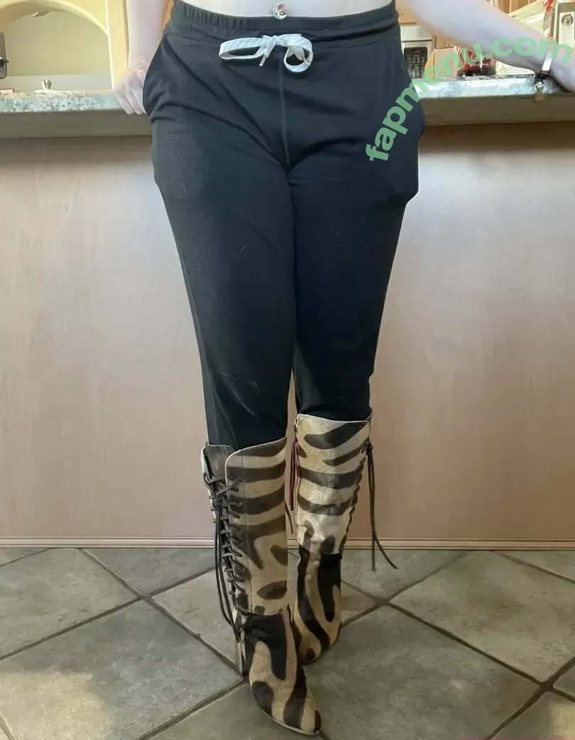 cinnilewds nude photo #0019 (cinnilewds)