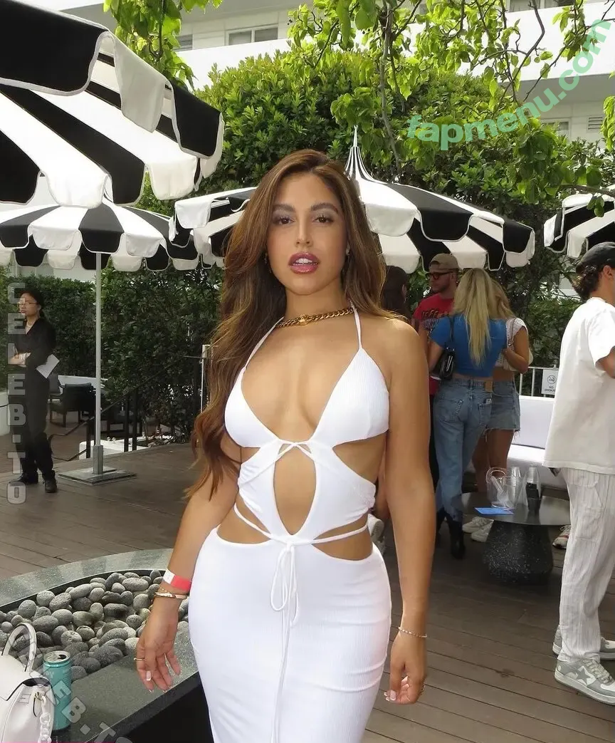 Cinthya Carmona nude photo #0057 (carmonaoficiall / cinthyacarmona)