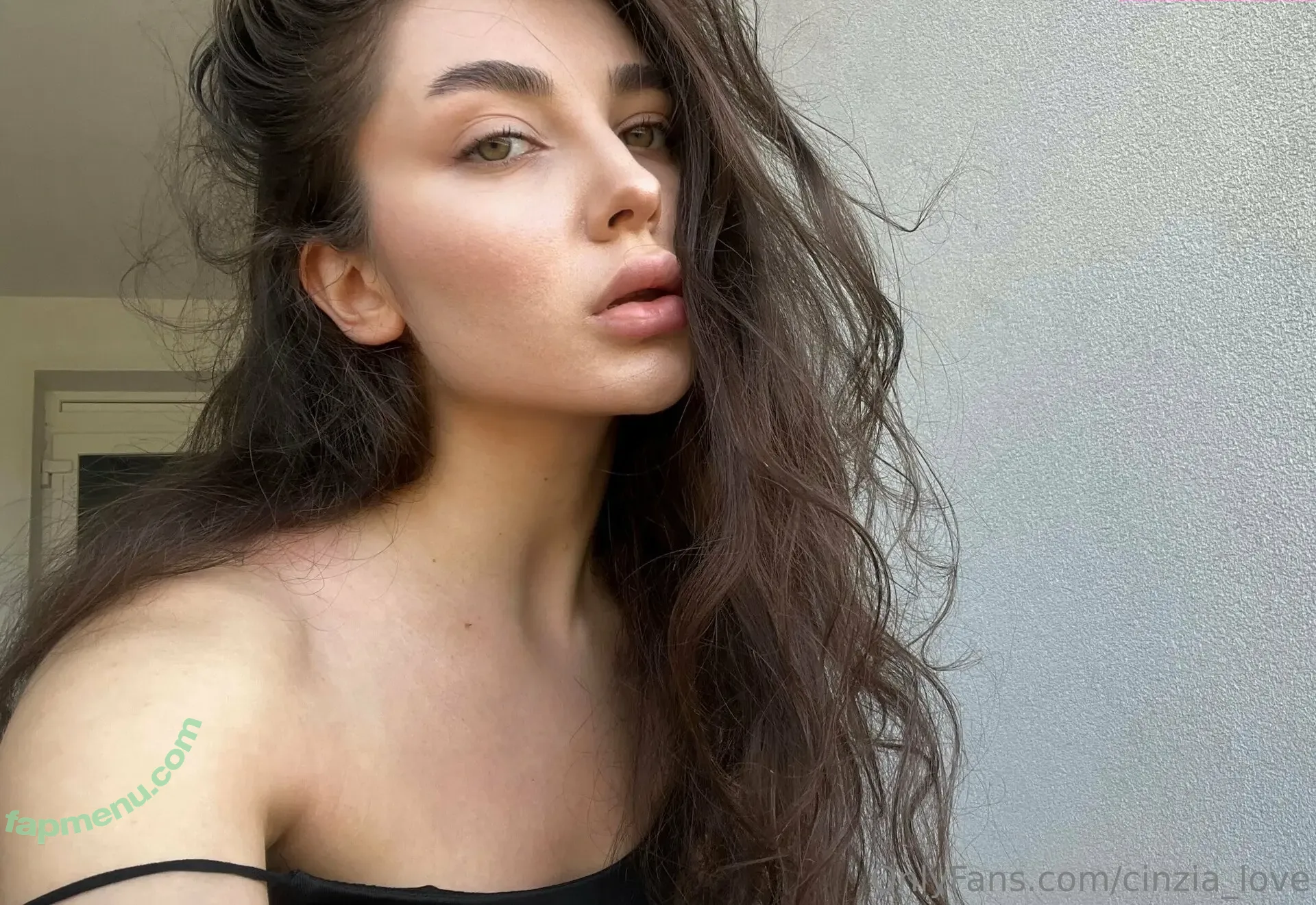 cinzia_love nude photo #0038 (cinzialove_)