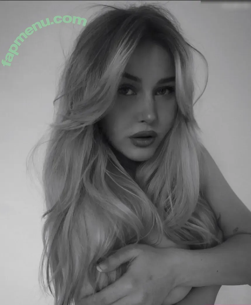 Cirizzle nude photo #0009 (cirizle / cirizzzle)