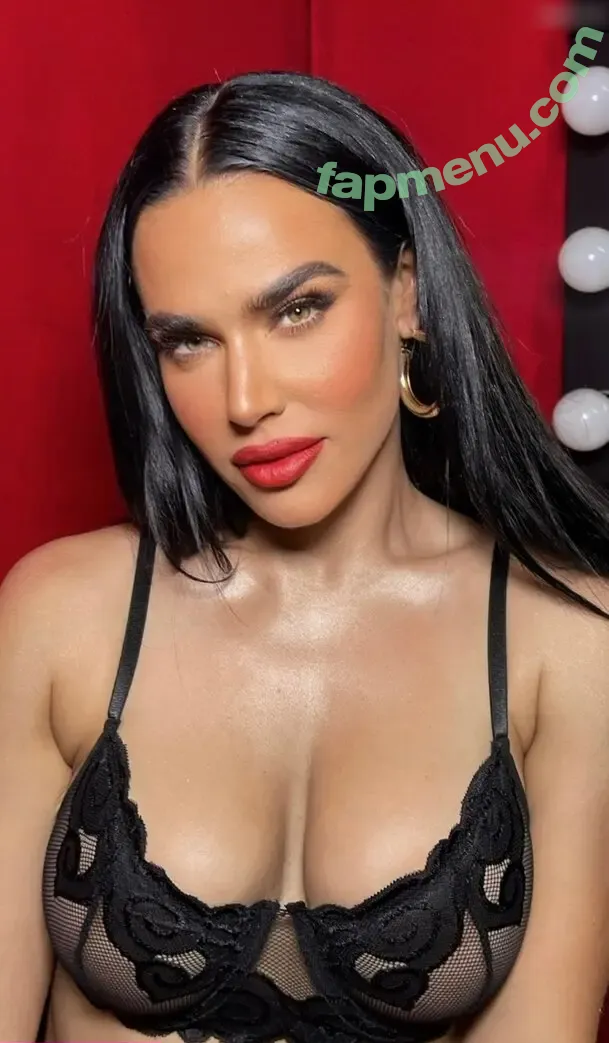 CJ Perry aka Lana nude photo #0145 (thecjperry)