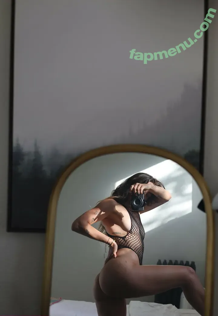 cjsloan nude photo #0049 (cjsloan__)