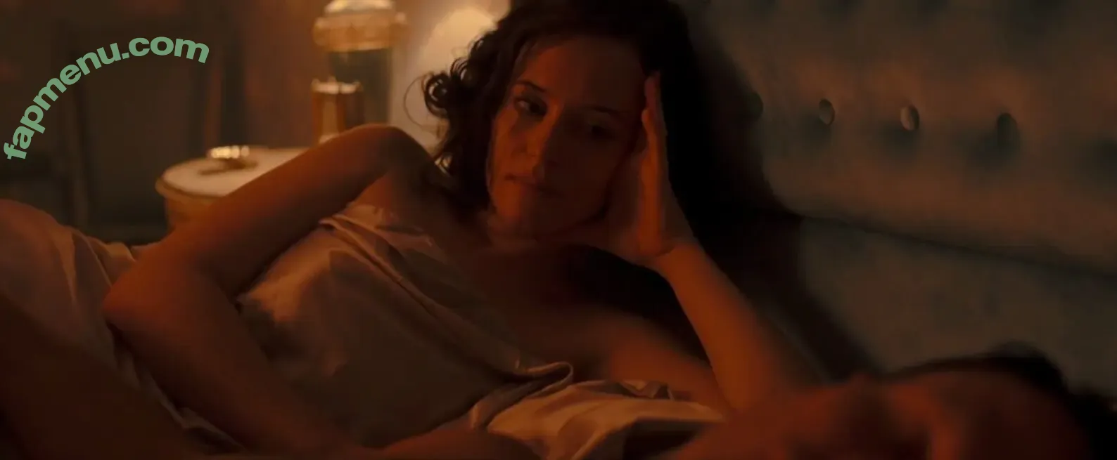 Claire Foy nude photo #0134 (theclairefoy)
