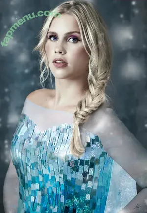 Claire Holt / claireholt nude photo #0217