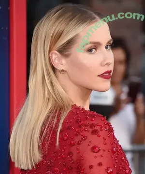 Claire Holt / claireholt nude photo #0225