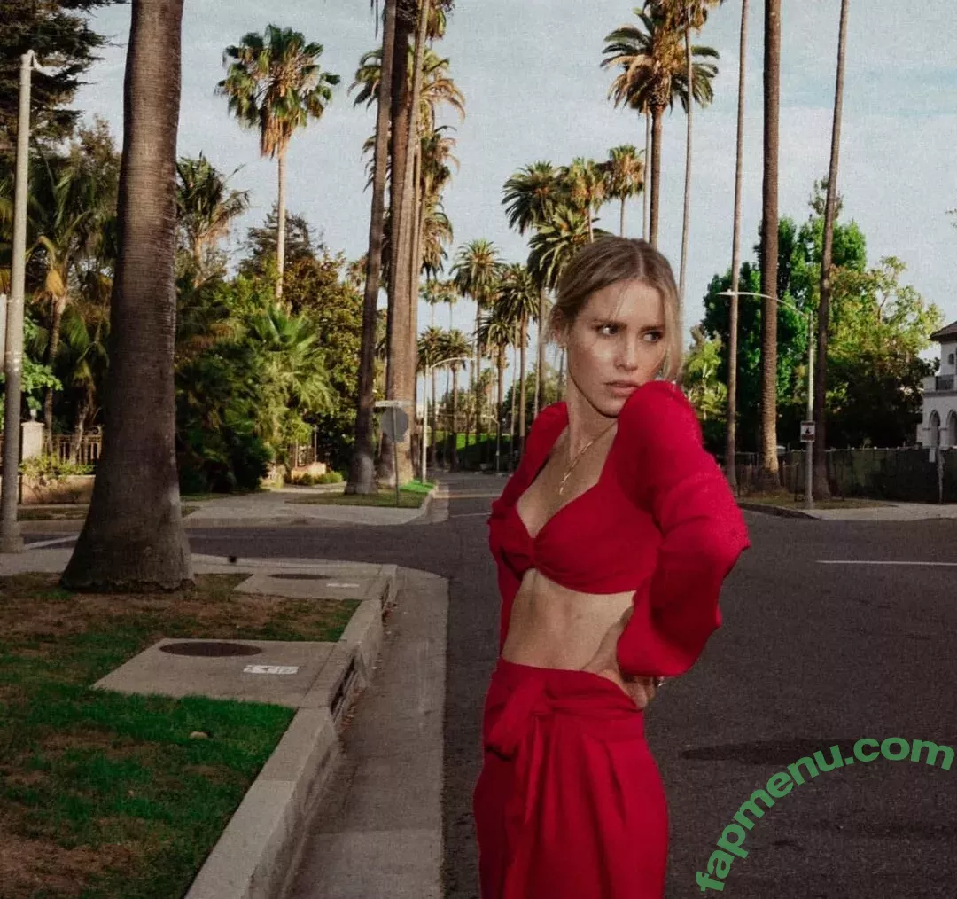Claire Holt nude photo #0089 (claireholt)