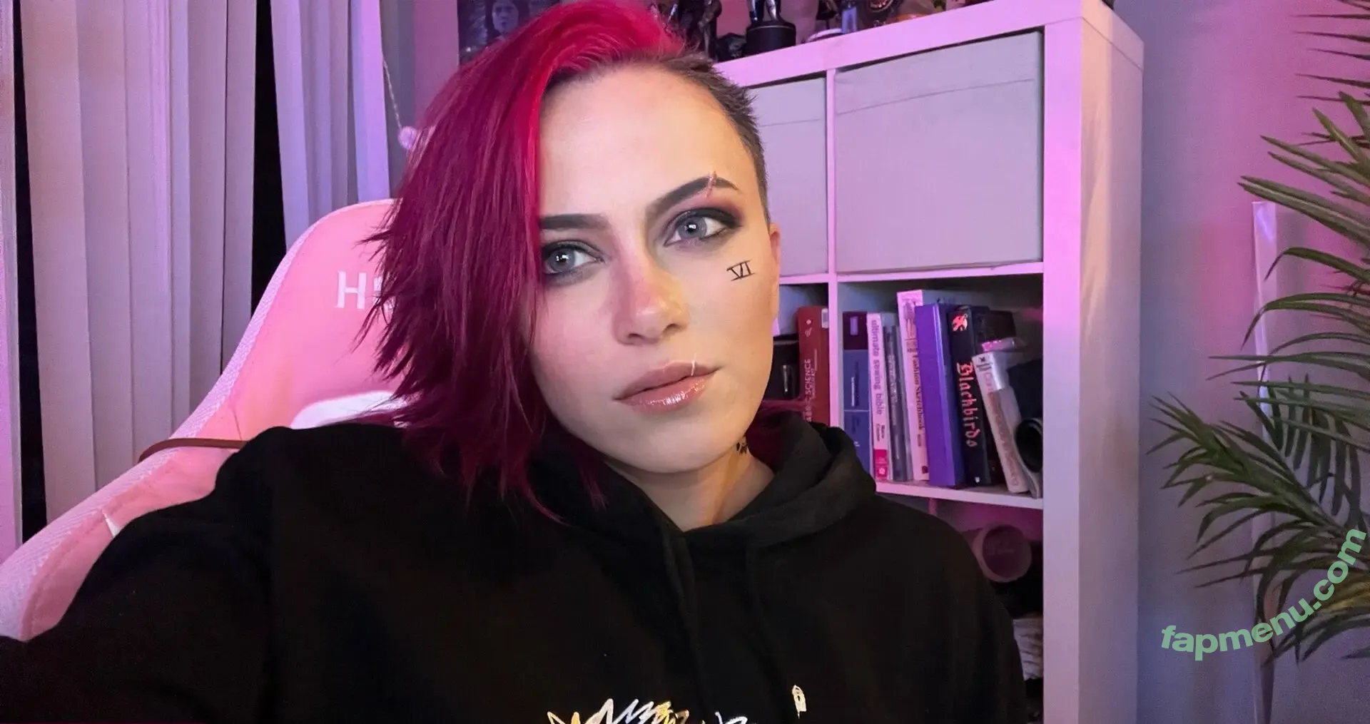 Claire Max nude photo #0703 (ClaireMax / maximumclaire)