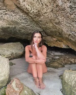 Claire Molin / claireemoliniiii nude photo #0024