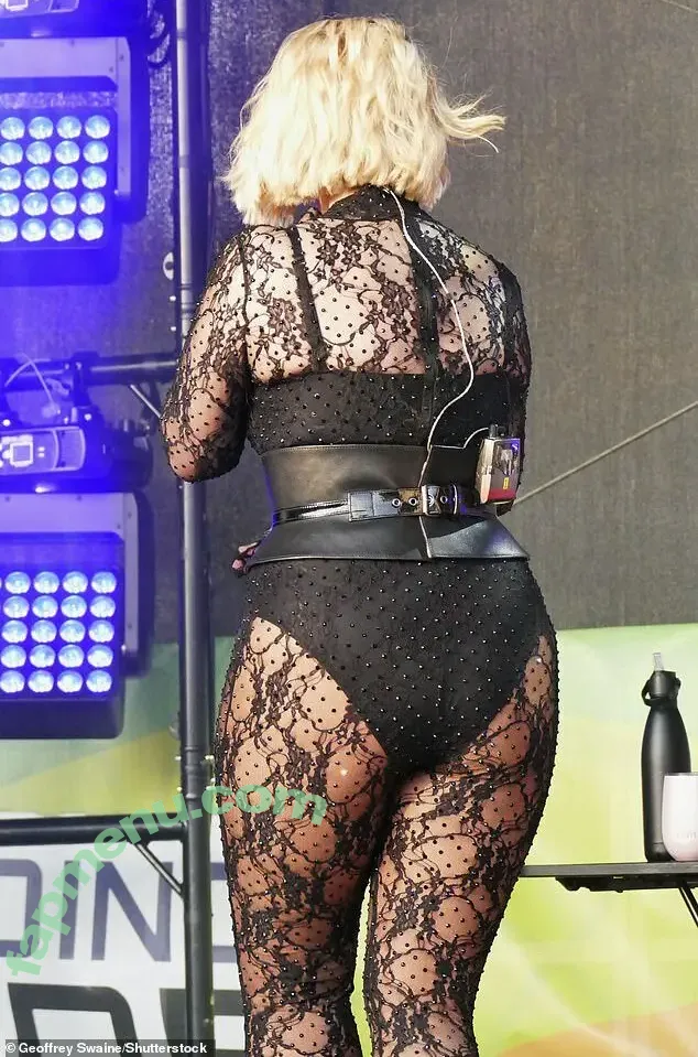 Claire Richards nude photo #0027 (clairerichards / clairerichardsofficial)