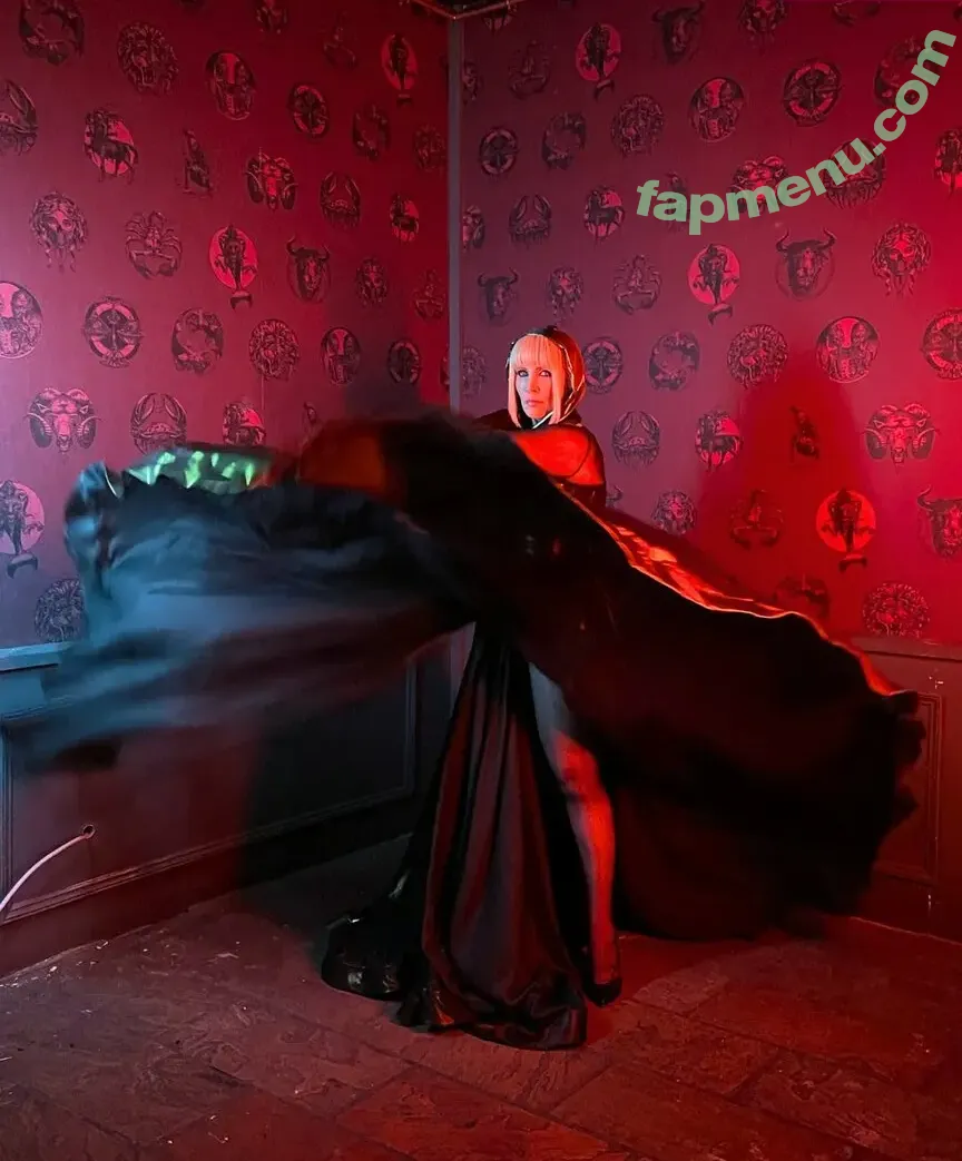 Claire Richards nude photo #0031 (clairerichards / clairerichardsofficial)