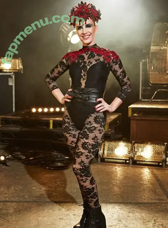 Claire Richards nude photo #0033 (clairerichards / clairerichardsofficial)