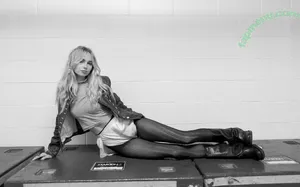 Claire Rosinkranz / clairerosinkranz / illustrious_trap nude photo #0125