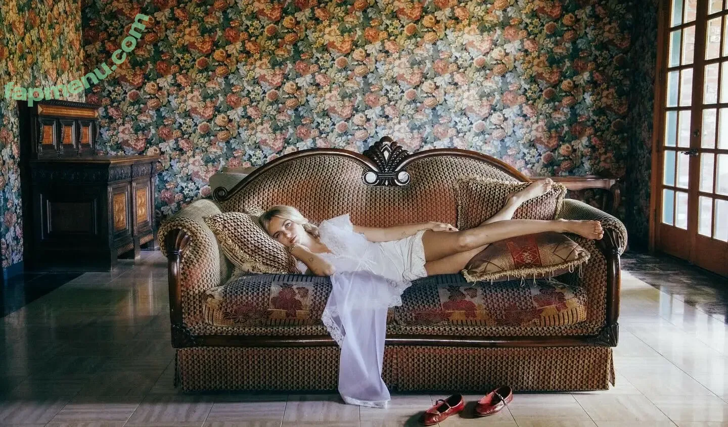 Claire Rosinkranz nude photo #0091 (clairerosinkranz / illustrious_trap)