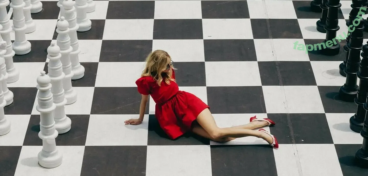 Claire Rosinkranz nude photo #0094 (clairerosinkranz / illustrious_trap)