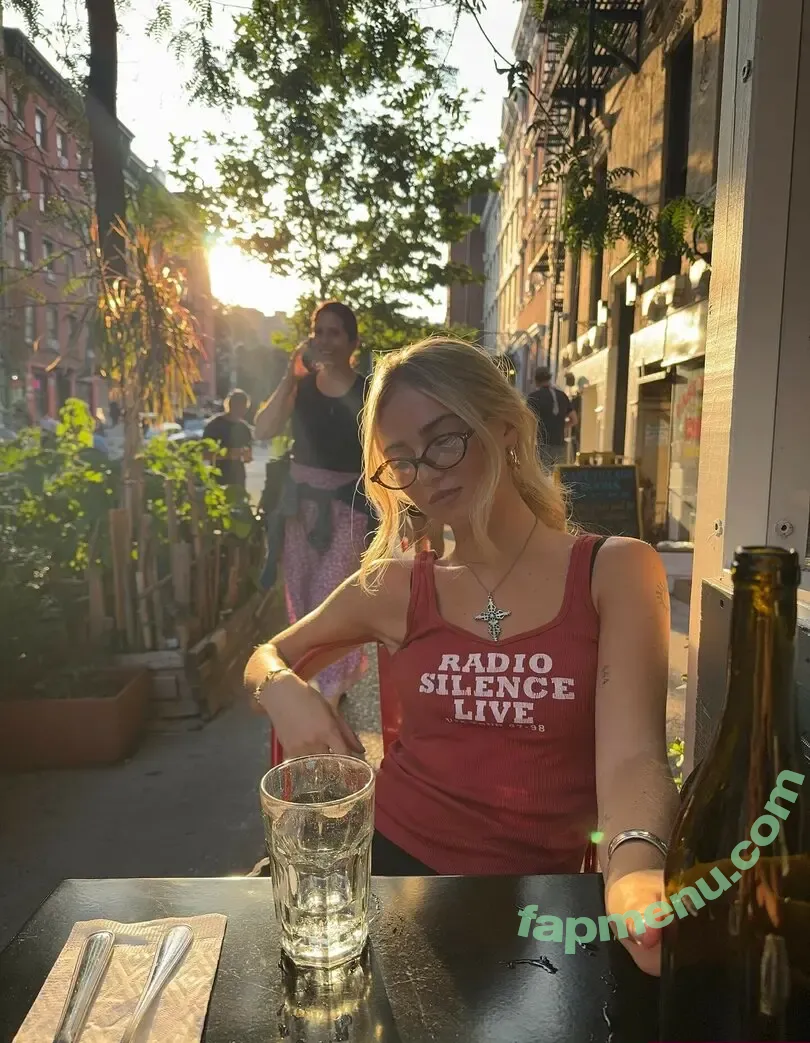 Claire Rosinkranz nude photo #0098 (clairerosinkranz / illustrious_trap)