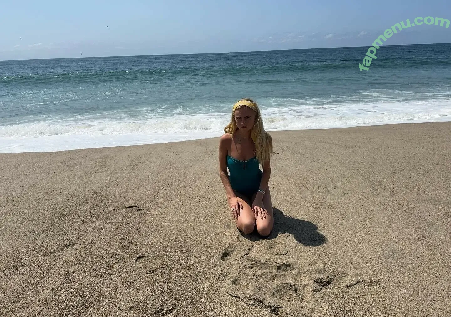 Claire Rosinkranz nude photo #0106 (clairerosinkranz / illustrious_trap)