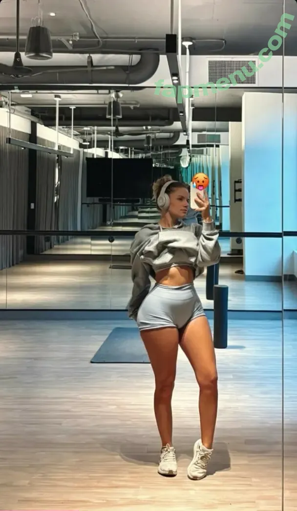 Claire Schroeder nude photo #0107 (claireschroeder / spicyjazzyofficial)