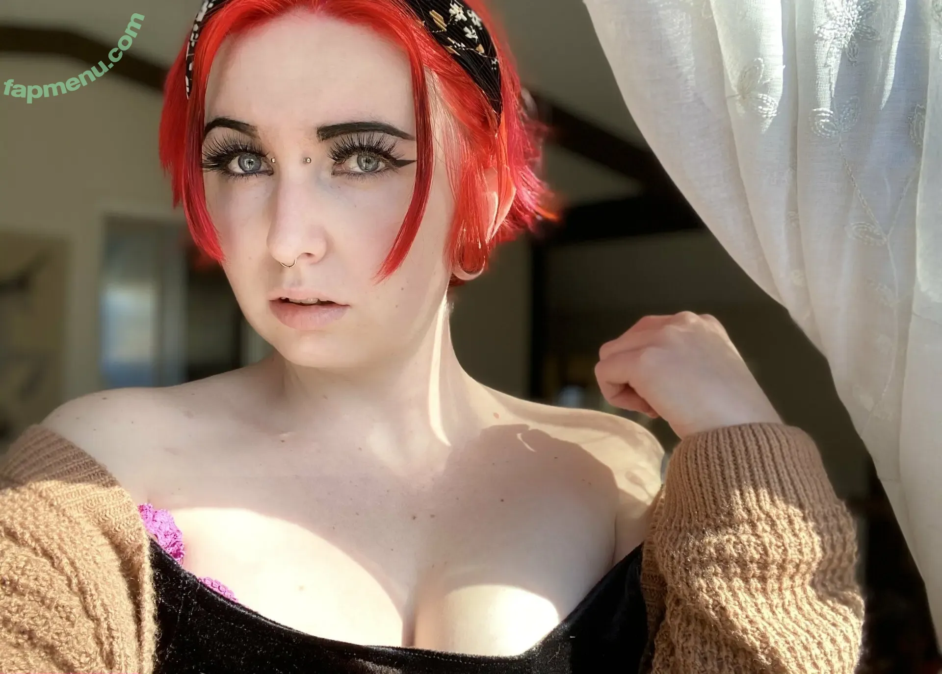 claire.silversfree nude photo #0050 (clairesilveraiart)